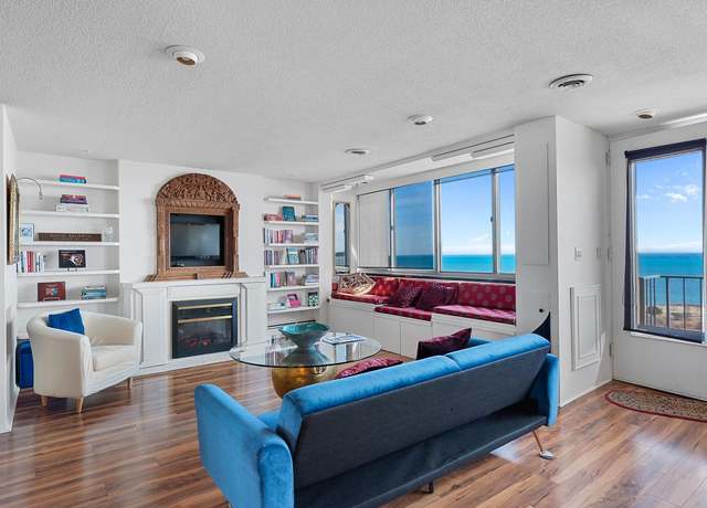 Property at 1919 N Summit Ave Unit 11C, Milwaukee, WI 53202, 2 beds, 2.5 baths