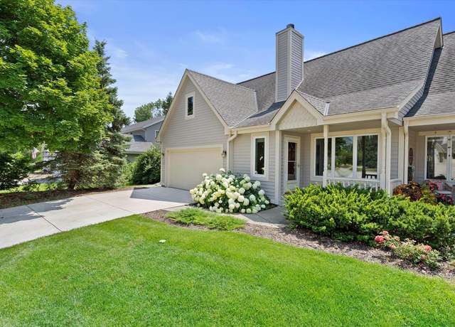 Property at N13W6855 Pheasant Ct, Cedarburg, WI 53012, 2 beds, 2.5 baths