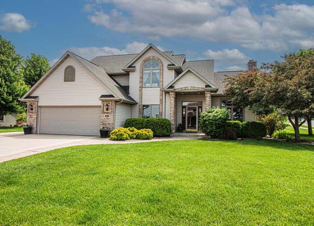 Property at 41 Hickory Dr, Cedar Grove, WI 53013, 4 beds, 3.5 baths