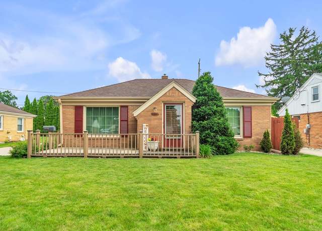 Property at 815 Willmor St, Racine, WI 53402, 3 beds, 2 baths