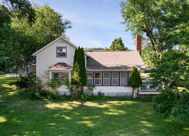 Property at 525 Green Coulee Rd, Onalaska, WI 54650, 3 beds, 2 baths