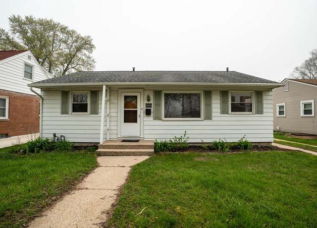 Property at 5934 N Lydell Ave, Whitefish Bay, WI 53217, 3 beds, 1 bath