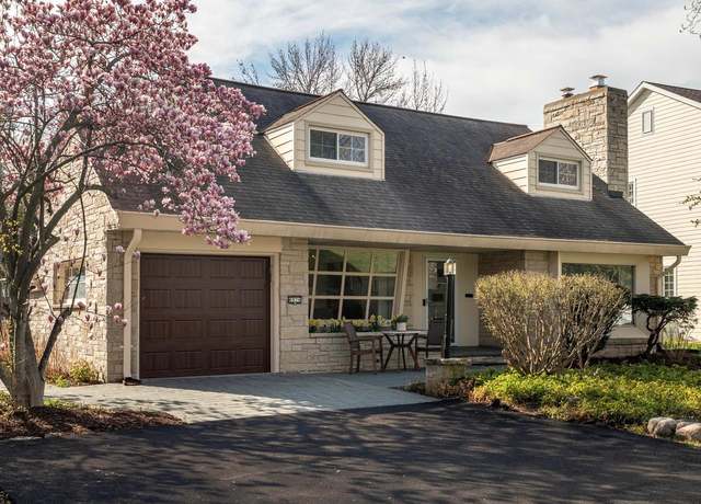 Property at 6926 N Belmont Ln, Fox Point, WI 53217, 4 beds, 2.5 baths