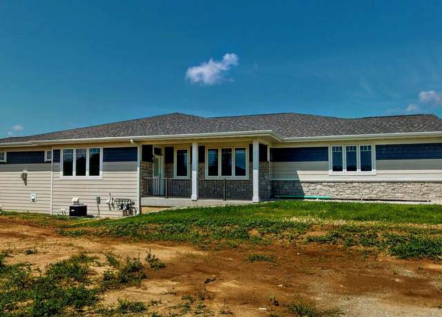 Property at 722 E Reinel St, Jefferson, WI 53549, 3 beds, 3 baths