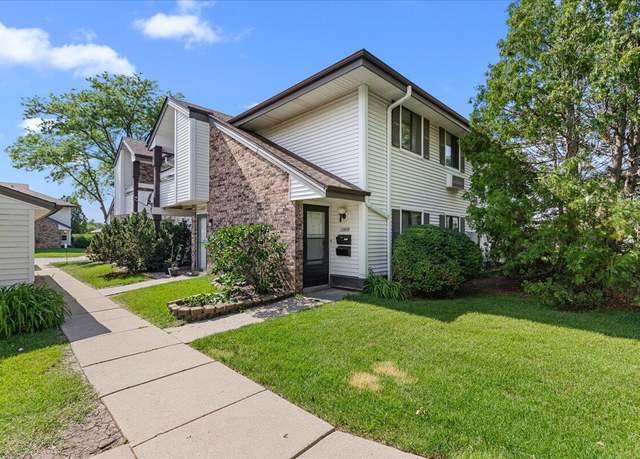 Property at 10824 W Donna Dr, Milwaukee, WI 53224, 2 beds, 1.5 baths