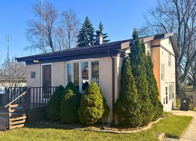 Property at 4427 Byrd Ave, Racine, WI 53405, 2 beds, 1 bath