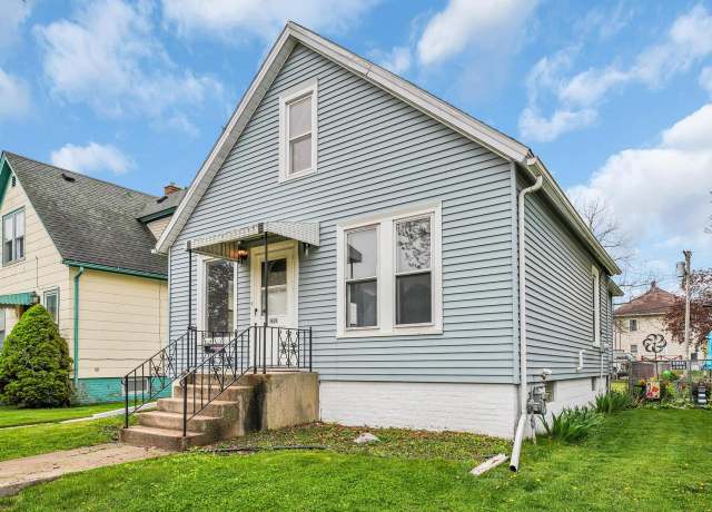 Property at 1626 Thurston Ave, Racine, WI 53405, 2 beds, 1.5 baths