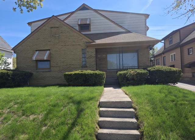 Property at 5758 N 43rd St #5760, Milwaukee, WI 53209, 4 beds, 2 baths