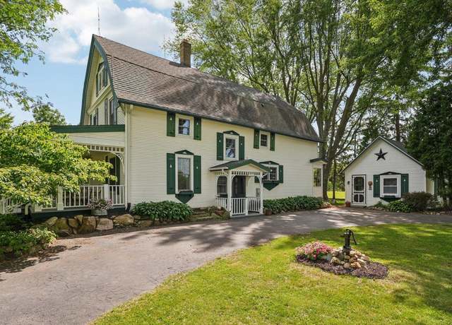 Property at 1575 Covered Bridge Rd, Cedarburg, WI 53012, 4 beds, 3 baths