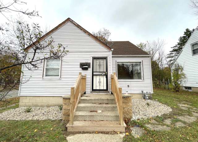 Property at 5970 N 41st St, Milwaukee, WI 53209, 3 beds, 1 bath