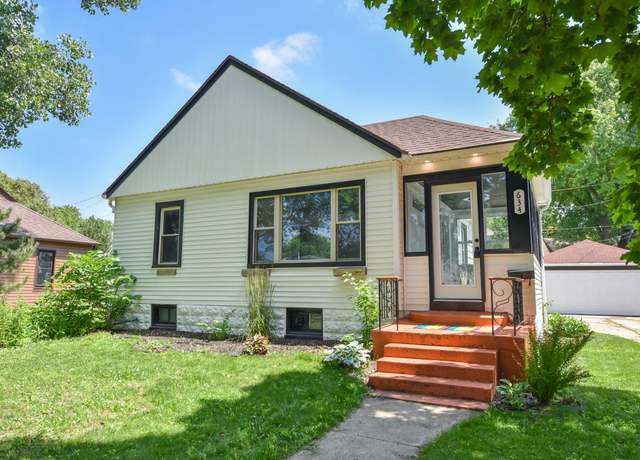Property at 634 S 104th St, West Allis, WI 53214, 2 beds, 2 baths