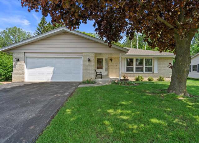 Property at 1150 W Glen River Rd, Glendale, WI 53217, 3 beds, 2 baths