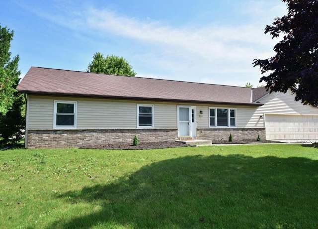 Property at 274 Spring St, Belgium, WI 53004, 3 beds, 2 baths