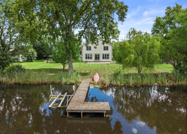Property at 7908 Fox River Rd, Waterford, WI 53185, 4 beds, 2.5 baths