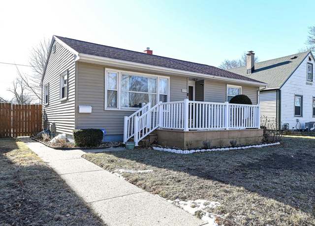 Property at 3227 W Manitoba St, Milwaukee, WI 53215, 2 beds, 1 bath