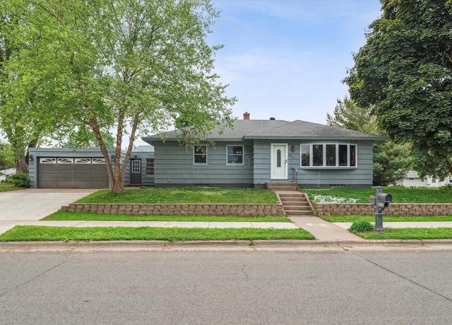 Property at 3217 28th Street South St, La Crosse, WI 54601, 3 beds, 2 baths