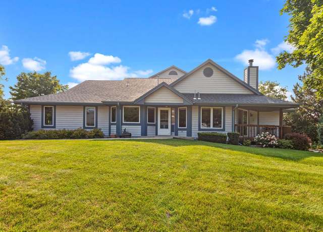 Property at 619 Bay View Rd, Mukwonago, WI 53149, 2 beds, 3 baths