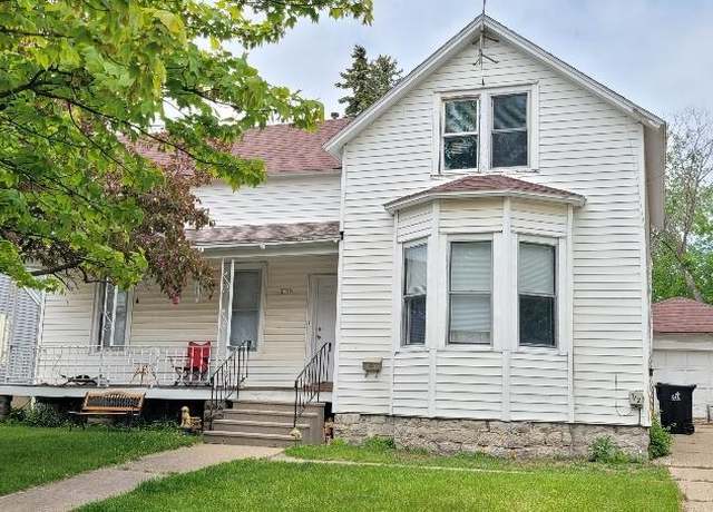 Property at 2108 10th Ave, Menominee, MI 49858, 3 beds, 2 baths