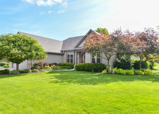 Property at 647 Hickory Hollow Rd, Waterford, WI 53185, 3 beds, 2 baths