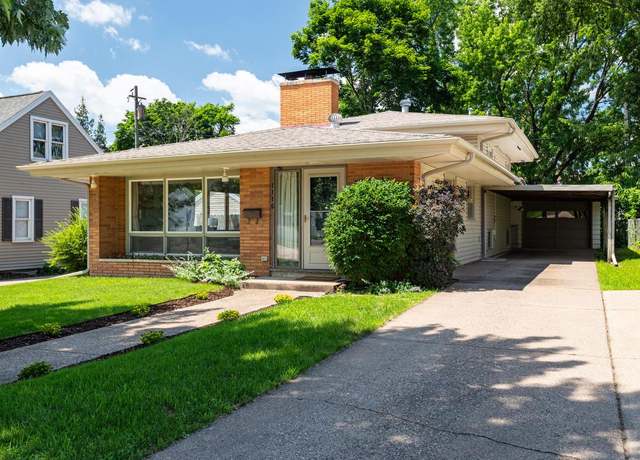 Property at 1116 Losey Boulevard South Blvd, La Crosse, WI 54601, 3 beds, 1.5 baths