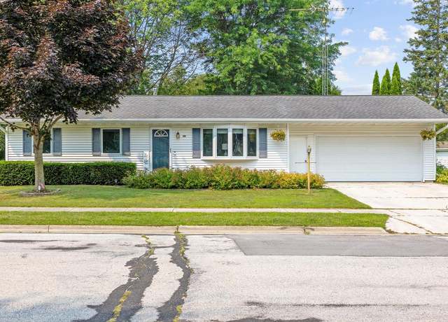 Property at 1713 Jackson St, New Holstein, WI 53061, 3 beds, 1.5 baths