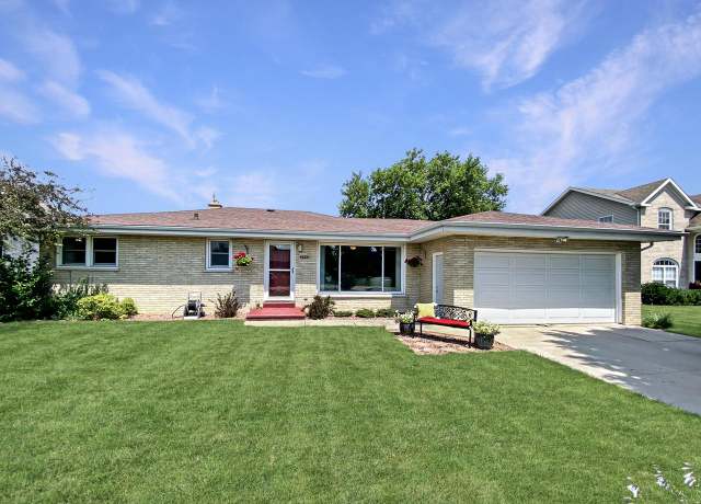 Property at 3922 86th Pl, Kenosha, WI 53142, 3 beds, 1.5 baths