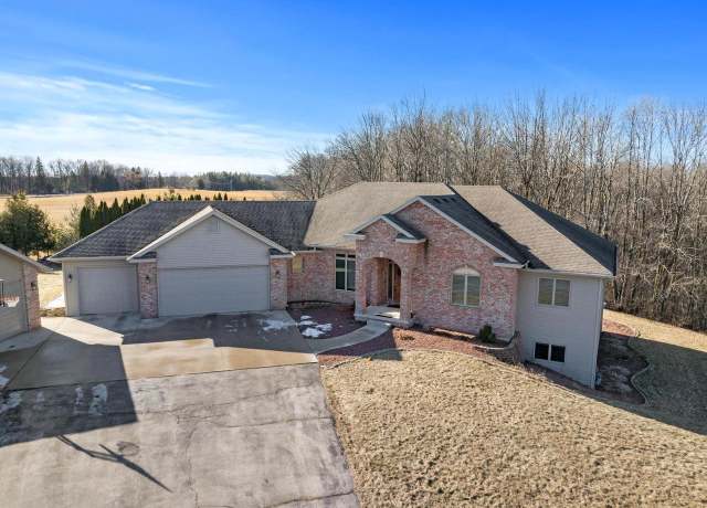 Property at 3201 Rolling Hills Dr, Manitowoc, WI 54220, 4 beds, 3 baths