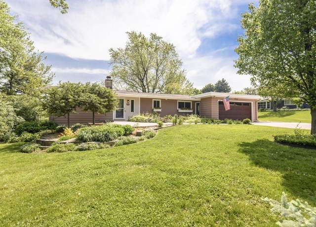 Property at 18345 Benington Dr, Brookfield, WI 53045, 3 beds, 2 baths