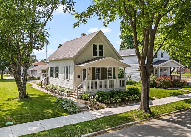 Property at 1834 N 20th St, Sheboygan, WI 53081, 2 beds, 1 bath
