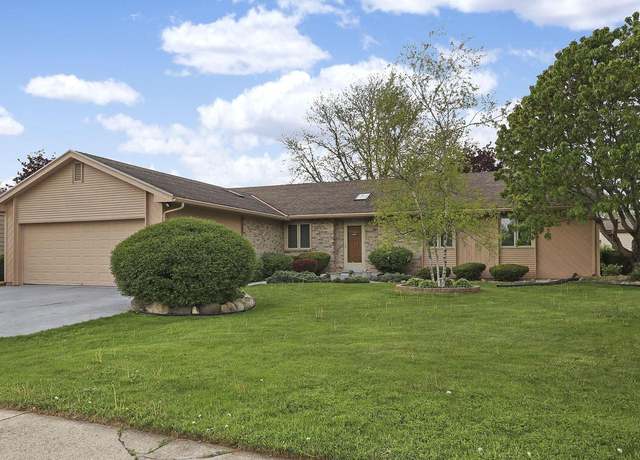 Property at 8124 W Imperial Dr, Franklin, WI 53132, 3 beds, 2 baths