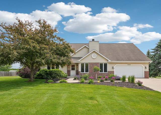Property at W146N6202 Wigwam Dr, Menomonee Falls, WI 53051, 5 beds, 3.5 baths