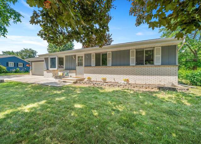 Property at 219 Manor Dr, Fredonia, WI 53021, 3 beds, 1 bath