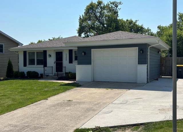 Property at 2300 Allen Ln, Waukesha, WI 53186, 3 beds, 2.5 baths