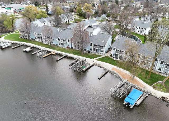 Property at 300 Foxwood Dr #123, Waterford, WI 53185, 2 beds, 1 bath