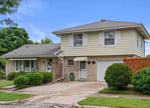 Property at 9230 W Auer Ave, Milwaukee, WI 53222, 3 beds, 1.5 baths