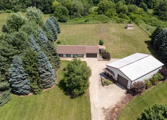 Property at 9296 Windy Acres Dr, Kewaskum, WI 53040, 3 beds, 2 baths