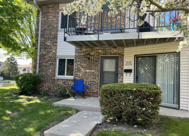 Property at W168N11507 El Camino Dr, Germantown, WI 53022, 2 beds, 1.5 baths