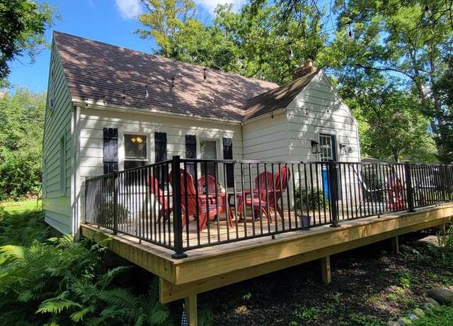 Property at 3281 Lockwood Blvd, Lake Geneva, WI 53147, 4 beds, 1 bath