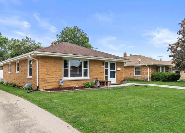 Property at 7030 W Lakefield Dr, Milwaukee, WI 53219, 3 beds, 1 bath