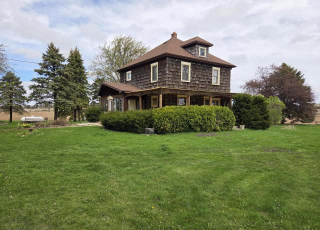 Property at 5986 Marsh Rd, Elkhorn, WI 53121, 4 beds, 1.5 baths