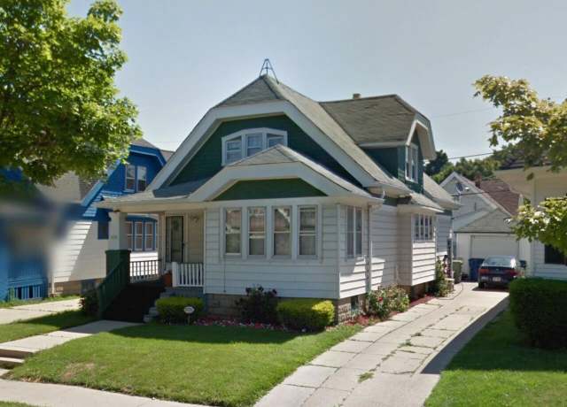 Property at 4224 N 26th St, Milwaukee, WI 53209, 4 beds, 1 bath