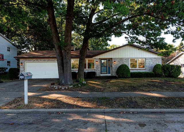 Property at 8924 41st Ave, Kenosha, WI 53142, 3 beds, 2.5 baths