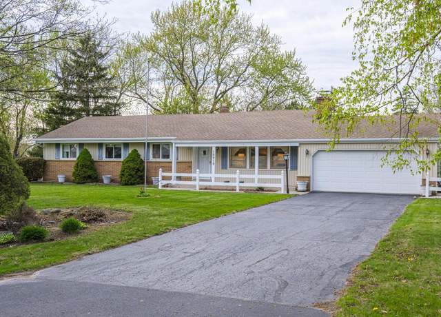 Property at 18010 Lisa Ln, Brookfield, WI 53045, 4 beds, 2 baths