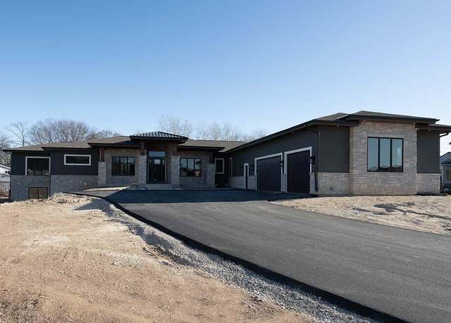 Property at 3501 W Torrey Dr, Mequon, WI 53092, 4 beds, 3.5 baths