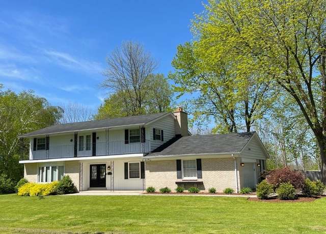 Property at 13349 N Lakewood Dr, Mequon, WI 53097, 4 beds, 3.5 baths