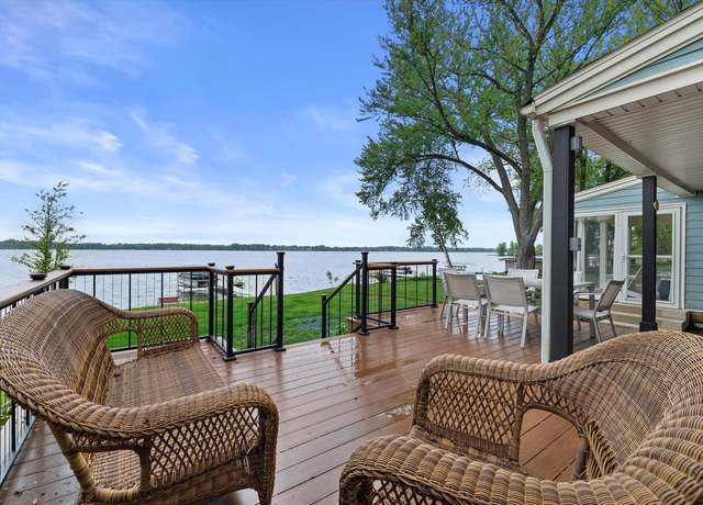Property at N60W39640 Mary Ln, Oconomowoc, WI 53066, 4 beds, 2.5 baths