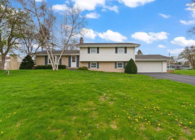 Property at S67W13779 Hardwicke Pl, Muskego, WI 53150, 5 beds, 2 baths