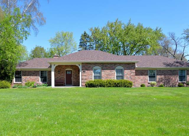Property at 18330 Elm Terrace Dr, Brookfield, WI 53045, 3 beds, 2 baths