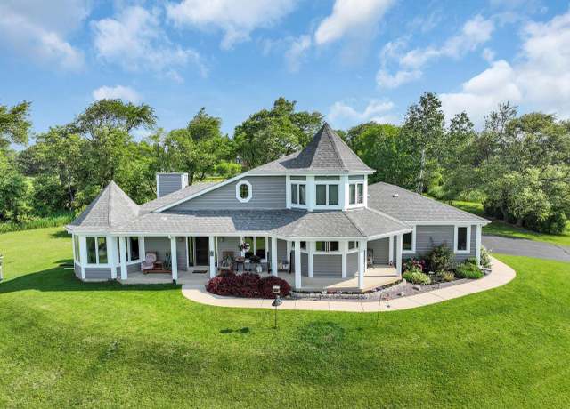 Property at W2596 Gavers Ct, East Troy, WI 53120, 4 beds, 2 baths