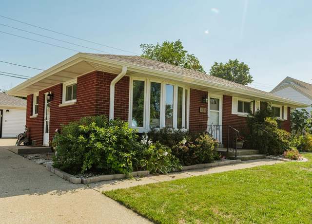 Property at 613 Edgewood Ave, South Milwaukee, WI 53172, 3 beds, 1 bath